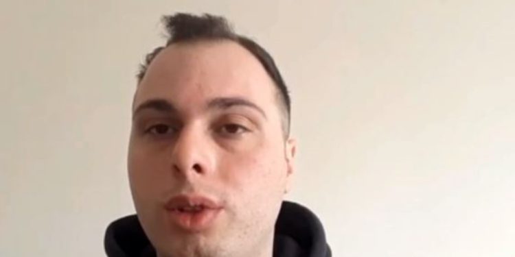 “Arnauti” i Turqisë që ka ëndërr pasaportën shqiptare: Dua të çojë në vend amanetin e gjyshes