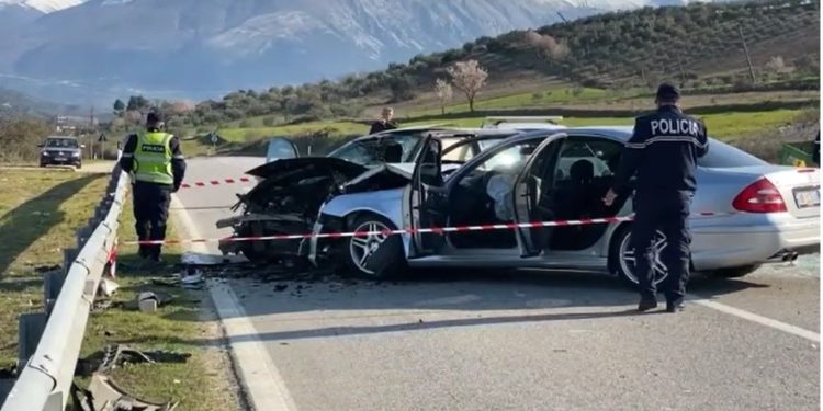 Pamje të frikshme nga aksidenti në Memaliaj, 6 të plagosur (VIDEO)