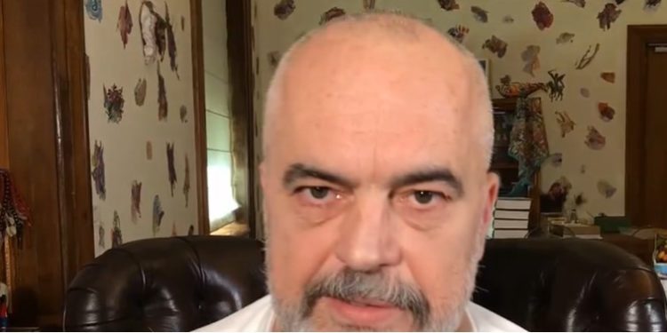 Rama i prerë: Taksat e naftës nuk do të hiqen, s’ka protestë me iPhone dhe X5 që i zhbën