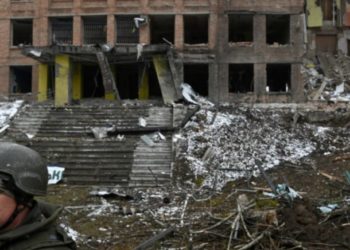 Këshilltari i presidentit Zelenskiy tregon se kur pritet të përfundojë lufta