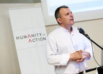 Habitet profesori grek: E pabesueshme që Shqipëria afrohet me Serbinë dhe jo me Greqinë, kujt shqiptari i intereson Serbia?