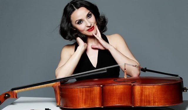 “Më tha që jam simpatike”, artistja shqiptare rrëfen bisedën me presidentin Joe Biden