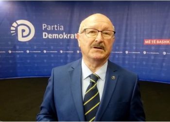 Bujar Kapexhiu: Lus Zotin që ta mposhtim këtë regjim të mbrapshtë të Ramës, tani që dhe unë iu bashkova PD