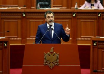 Çuçi sqaron pse mungon anëtari i Komitetit Shqiptar të Helsinkit në Komisionin Kombëtar për Azilin