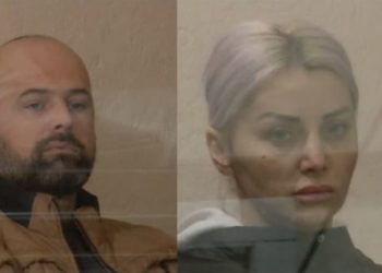 Histori si për telenovela/ Vajza merr peng ish të dashurin që i kishte dhënë 30 mijë euro borxh, e veshin me rroba grash dhe e filmojnë