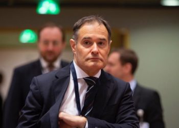 Abuzimet me imigrantët në kufi, BE shkarkon kreun e FRONTEX