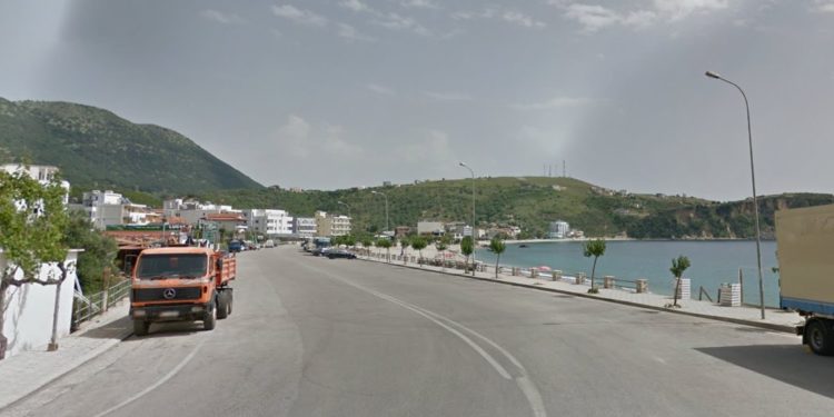 Ndaloi makinën se nuk ndihej mirë, ndërron jetë shoferi në Himarë