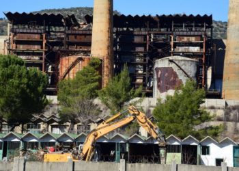 Fundi i palavdishëm i gjigandit shqiptar të hidrokarbureve, uzina e naftës në Ballsh u shit për skrap