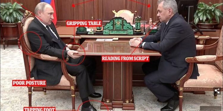 Fytyra e ënjtur dhe duart që dridhen/ Çfarë po ndodh me Vladimir Putin (VIDEO)