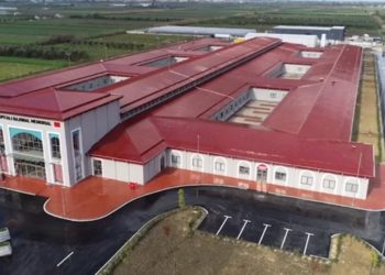 Spitali i Erdogan në Fier, mjekët turqë marrin 3-fishin e rrogës së mjekëve shqiptarë. Ja sa është niveli i rrogës (VIDEO)