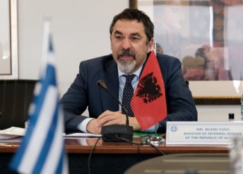 Çuçi: Shqiptarët në Greqi, trajtim të veçantë për lejet e qëndrimit (VIDEO)