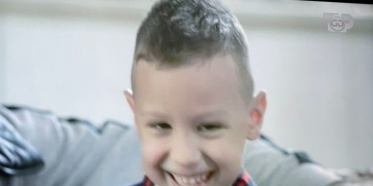 “Do dal nga gjimnazi për femra…”, njihuni me Aminin nga Gjirokastra, fenomenin e Tik-Tokut