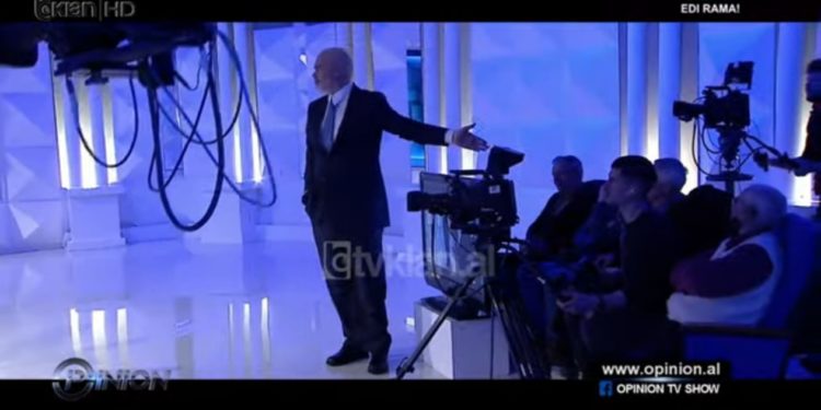 Ç’po ndodh në “Opinion”, Rama i çohet Fevziut nga karrigia