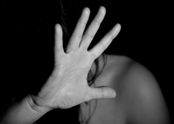 E rëndë në Greqi/ Shqiptari që hiqej si pakistanez përdhunon 17-vjeçaren greke. Ja si ndodhi ngjajra e rëndë në Athinë