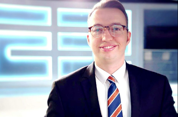 Jeta partiake, dimensioni i humbur i opozitës