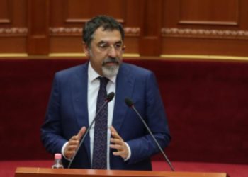 Çuçi: Mbi 80% e shërbimeve të Gjendjes Civile do të jenë online, s’ka më pritje nëpër sportele