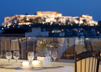 50 mijë vende të lira pune në Greqi, sektori i hotelerisë dhe shërbimeve në krizë