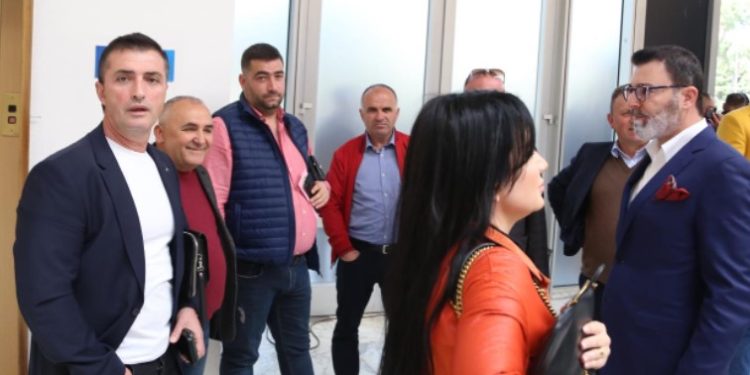 Kongresi PS, Tërmet Peçi në pritje të takojë komandantin e tij, Edi Rama