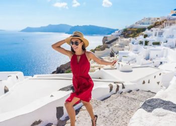 Rekord turistësh në Greqi, prenotimet më të larta se viti 2019