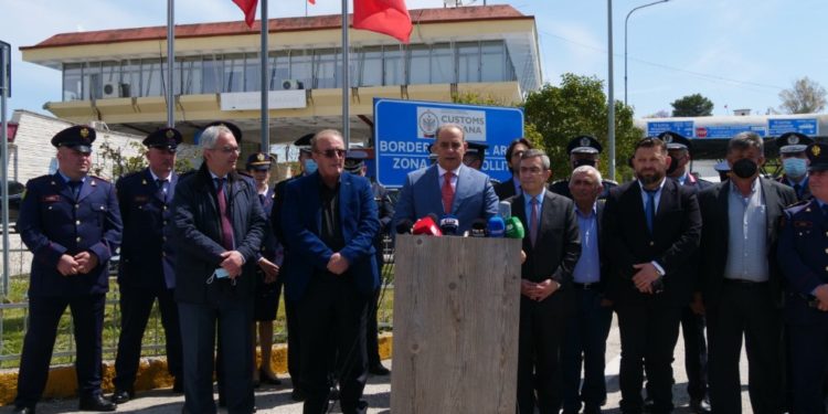 Takimi në Kakavijë, Shqipëria dhe Greqia do të lehtësojnë lëvizjen në të dyja anët e kufirit për festa dhe sezonin turistik