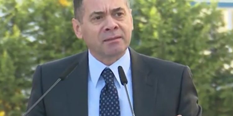 Ben Ahmetaj: E dha Zoti të kemi Edi Ramën të përballojmë krizat. Shyqyr që kemi një Kryeministër që përgjigjet që sekondën e parë (VIDEO)