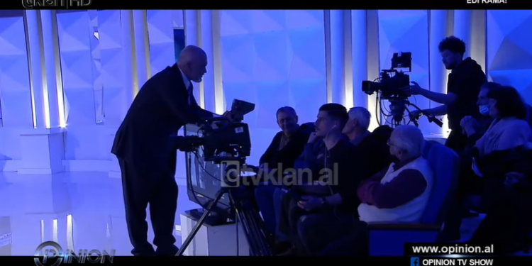 Flitet për inceneratorët/ Rama braktis bisedën me Fevziun dhe shkon i flet publikut