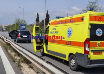 Greqi, aksident i frikshëm në Selanik, makina përplas dhe tërheq zvarrë këmbësorin