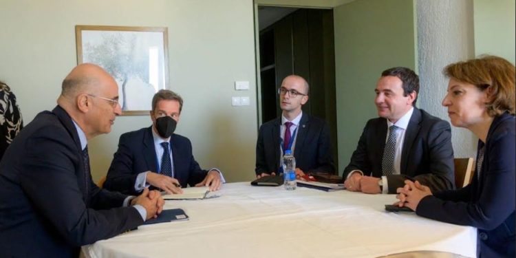 Albin Kurti në Athinë: Njohja e pavarësisë së Kosovës nga Greqia sjell paqe në Ballkan