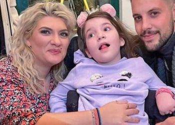 Roula që tmerroi Greqinë, zbulohet lidhja jashtëmartesore me të afërmin e burrit të saj