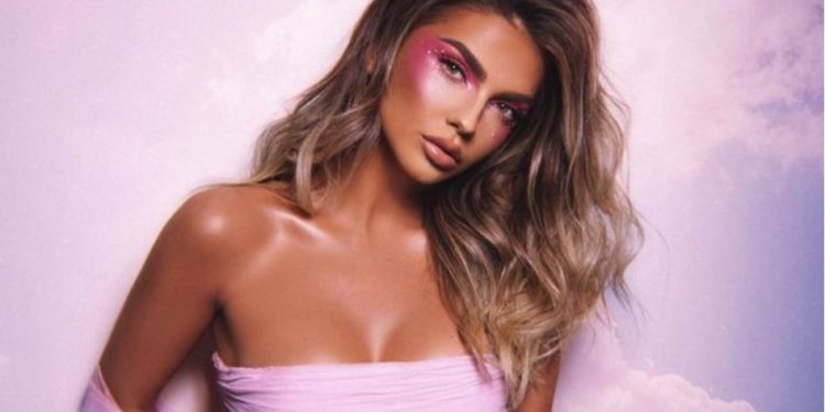 Triksa publikon këngën për Donaldin: Unë të desha, ti më përdore (VIDEO)