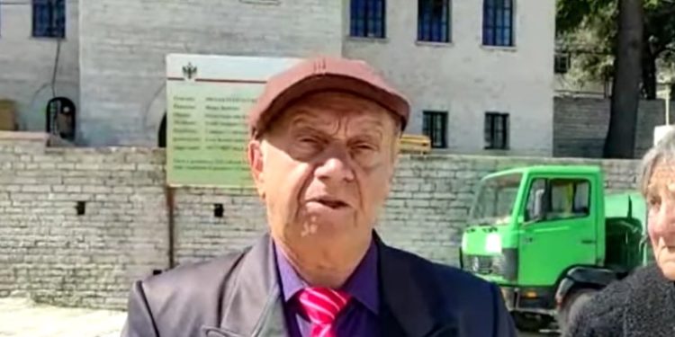 Kujtohet vdekja e Enver Hoxhës në Gjirokastër: Ai ndërtoi Shqipërinë nga e para, sot s’mbajnë dot 2 mln shqiptarë (VIDEO)