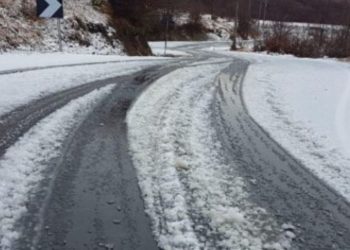 Dimër në pranverë, bora zbardh fshatrat e Korçës