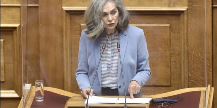 Për herë të parë në Parlamentin grek, deputetja flet për pakicë kombëtare shqiptare: Në shkolla duhet të mësojnë gjuhën e tyre (VIDEO)