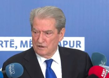 A do ta votonit Bashën për President? Berisha: A ka mundësi të mos bëni shaka?