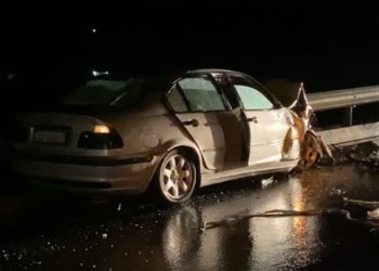 Pamje të frikshme nga aksidenti me vdekje në Levan-Tepelenë, shihni si është bërë “BMW-ja” (VIDEO)