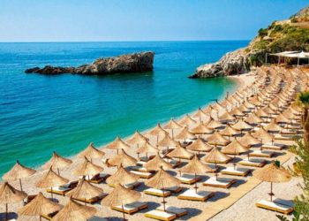 Turizmi kërkon lehtësime/ Të hiqen testimet në kufi dhe kufizimi orar i muzikës