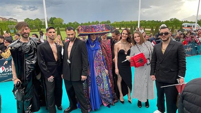 Largoni Ronela Hajatin nga Eurovision, boll qesharakë na ka bërë (FOTO)