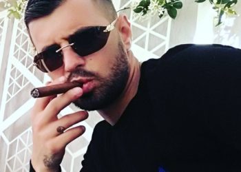 Dyshohet se vari veten me çarçafë, ky është i riu që humbi jetën në komisariat