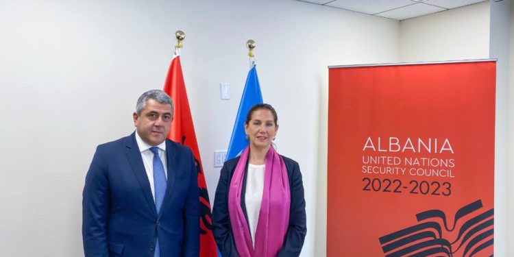 Kumbaro në New York takon sekretarin e Organizatës Botërore të Turizmit: Mbështetje Shqipërisë për investimet në turizëm