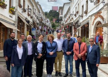 Kumbaro sjell në Gjirokastër ministra nga Kosova e Maqedonia e Veriut: Së bashku për punë të mbara!