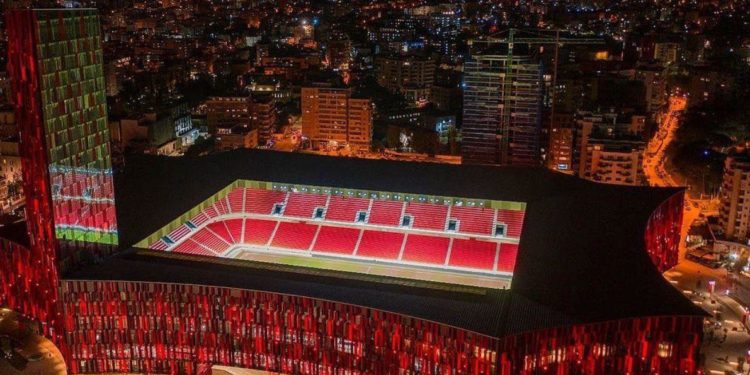 Çmenduri për finalen e madhe në Tiranë, një dhomë hoteli shkon deri në 8 mijë euro