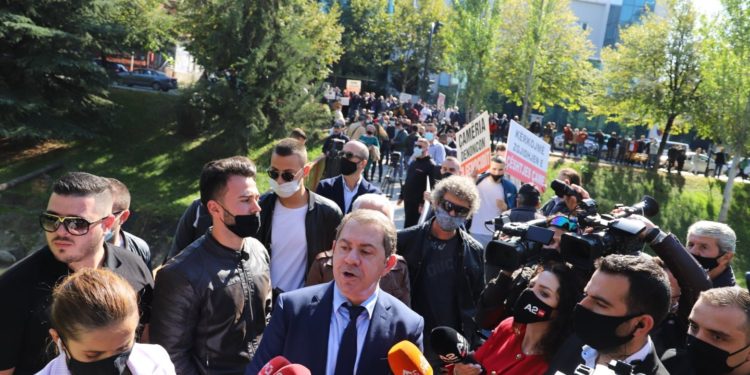 Dendias në Shqipëri, “bëhet e gjallë” PDIU: Qeveria të diskutojë heqjen e Ligjit të Luftës dhe çështjen çame