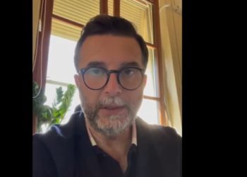 “Çmendet” çmimi i vaji të misrit 500 lekë/litri, Braçe ka një sugjerim: Blini vaj ulliri, i jashtëzakonshëm për t’u kursyer (VIDEO)