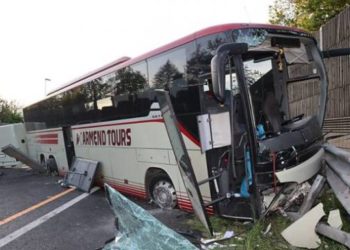 Përplaset autobusi plot me shqiptarë, 20 të lënduar