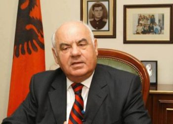 Alfred Moisiu: Nuk e lë njeri “gjyshin” Berisha të rikthehet në pushtet, ai bëri 97-n dhe shkatërroi Shqipërinë