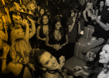 Shqiptarët adhurojnë ata që pasurohen shpejt, luksin e shfrenuar, të korruptuarit dhe të fortët