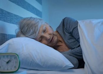 Studimi, ja pse 7 orë gjumë gjatë natës janë ideale