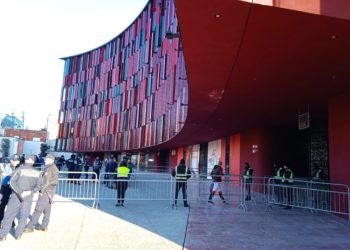 Kontrolle të rrepta dhe bileta elektronike, çfarë duhet të dini para se të hyni në “Air Albania”