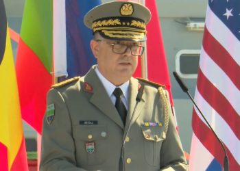 Ky është gjenerali që do të jetë President i Shqipërisë?