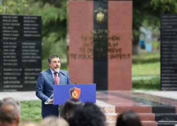 Përkujtohen Dëshmorët e Policisë së Shtetit, Çuçi: Me ligj të posaçëm kemi garantuar mbështetjen për fëmijët dhe familjet e tyre